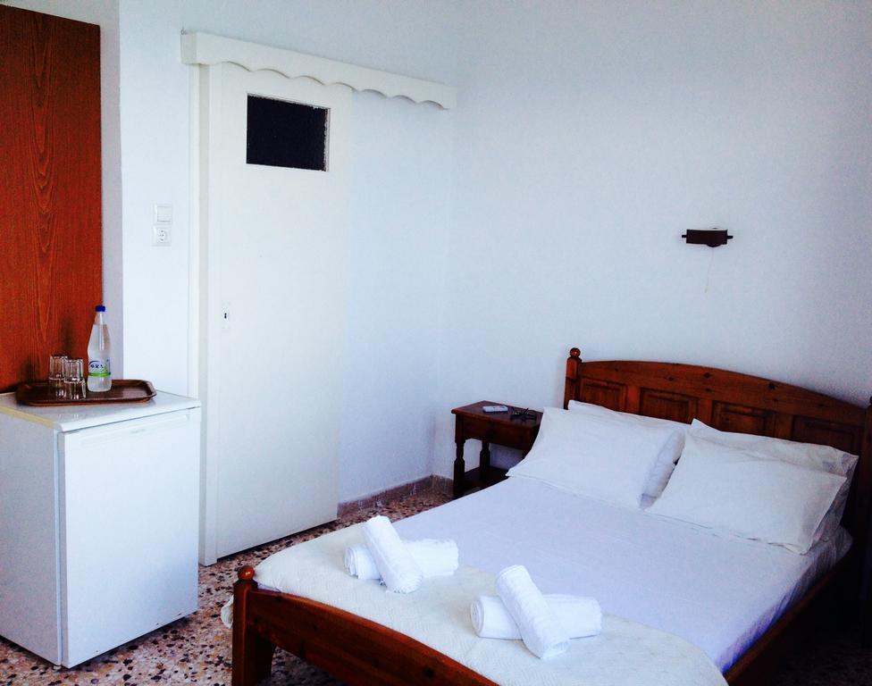 Chrisopetro Rooms Marathókampos Chambre photo